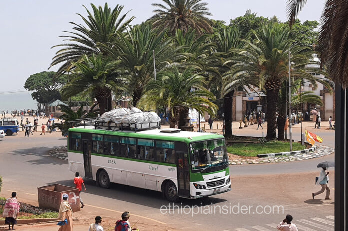 A public transportation bus rounding a square at Bahir Dar city in April 2025 (Ethiopia Insider)